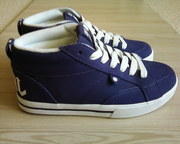 Кроссовки,  кеды --  кожа.