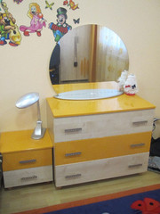 Б/у мебель в детскую (7 част.,  ДСП + МДФ,  5 л. эксплуатации) 
