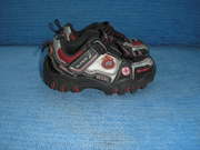 Кроссовки фирмы Скетчерс. 23р.