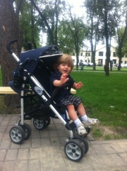 Продаю прогулочную  коляску - трость Chicco Multiway Complete  