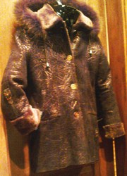 Дублёнка б/у, по колени, для девочки 7-9 лет, с капюшоном, 800грн.торг