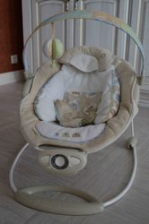 Продам детское кресло Bright Stars бу идеальн.состояние