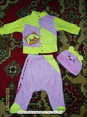 Продам красивейший велюровый костюмчик тройка за 40 грн