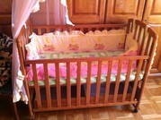 Продам детскую кроватку c комплекктом к ней