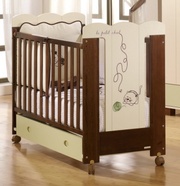 Продаю кроватку+тумбу Micuna Cats б/у